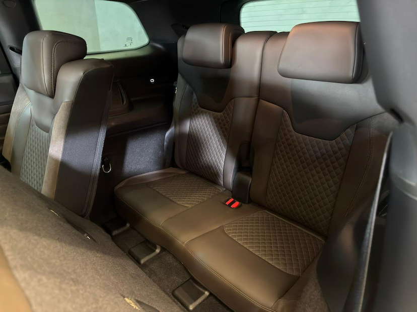 Foto do veículo JEEP COMMANDER  OVR T270 2023 43.000 KM 169.900,00