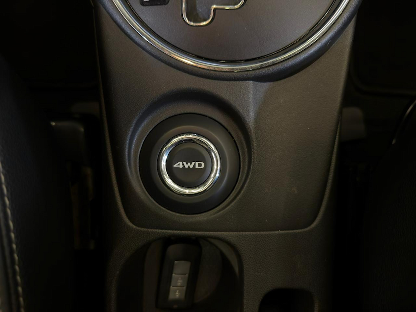 Foto do veículo MITSUBISHI ASX  2.0 AWD CVT 2016 88.800 KM 89.900,00
