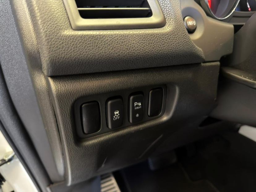 Foto do veículo MITSUBISHI ASX  2.0 AWD CVT 2016 88.800 KM 89.900,00