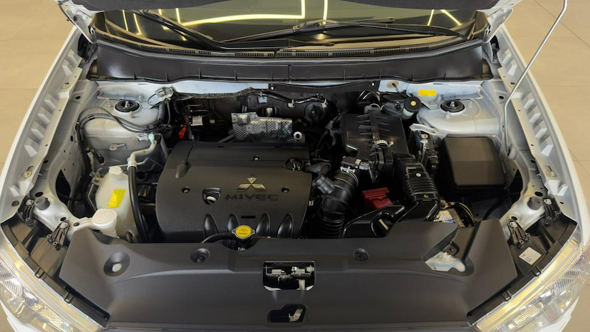 Foto do veículo MITSUBISHI ASX  2.0 AWD CVT 2016 88.800 KM 89.900,00
