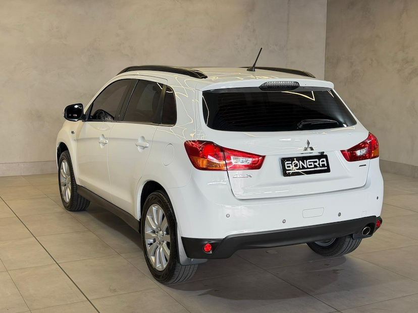 Foto do veículo MITSUBISHI ASX  2.0 AWD CVT 2016 88.800 KM 89.900,00