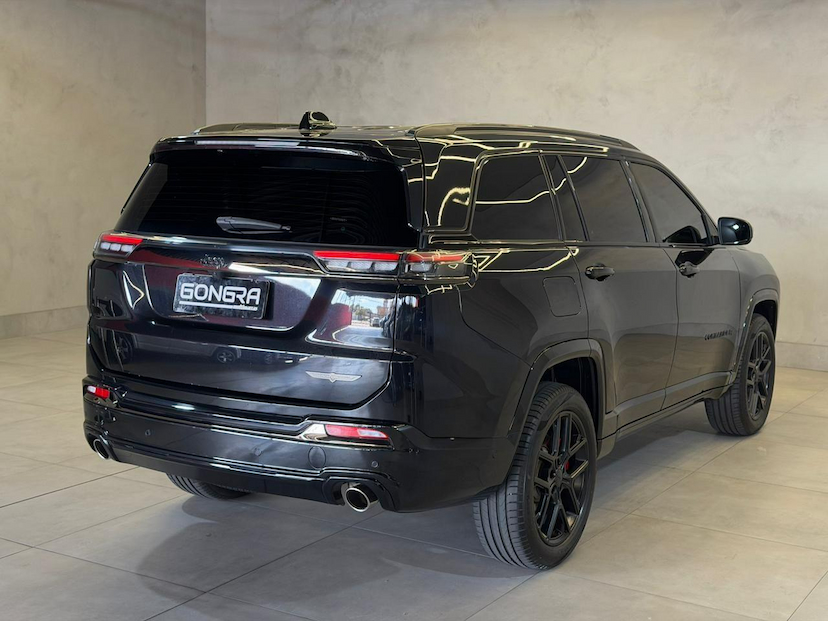 Foto do veículo JEEP COMMANDER  BLACK HURRICANE 2.0 4X4 TB AUT 2025 12.104 KM 229.900,00