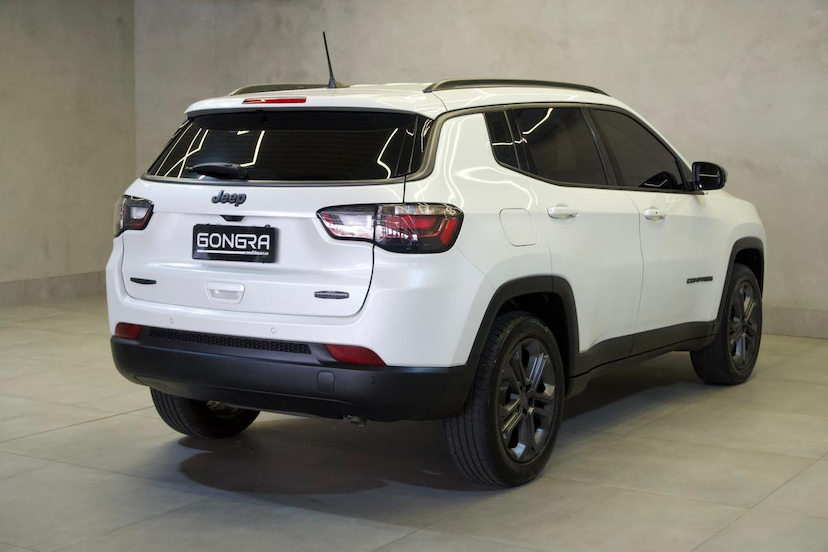 Foto do veículo JEEP COMPASS  LONG. NIG. EAGLE 1.3 4X2 FLEX AUT. 2025 16.318 KM 159.900,00