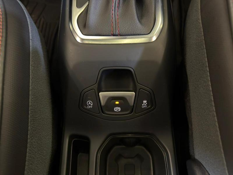 Foto do veículo JEEP RENEGADE  TRAILHAWK T270 1.3 TB FLEX AUT 2024 25.958 KM 128.900,00