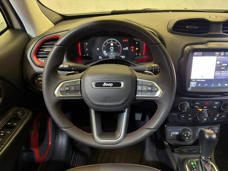 Foto do veículo JEEP RENEGADE  TRAILHAWK T270 1.3 TB FLEX AUT 2024 25.958 KM 128.900,00