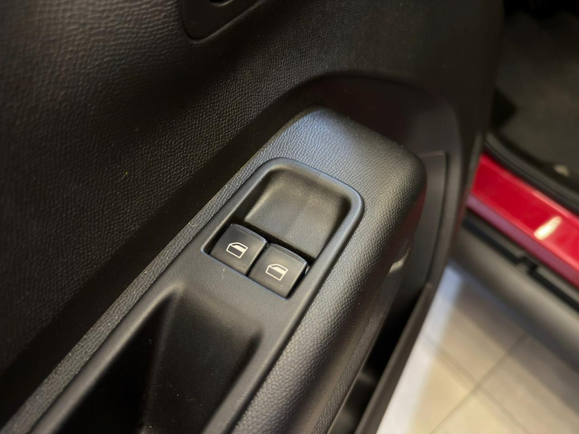 Foto do veículo CITROËN AIRCROSS C3AIRCROSS  2024 18.603 KM 102.900,00