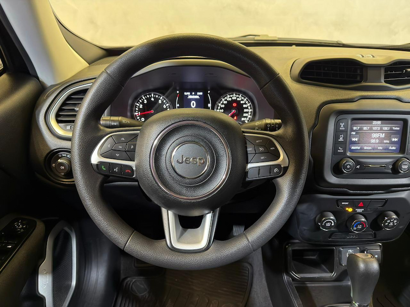 Foto do veículo JEEP RENEGADE  SPORT 1.8 FLEX AUT 2021 41.264 KM 83.900,00