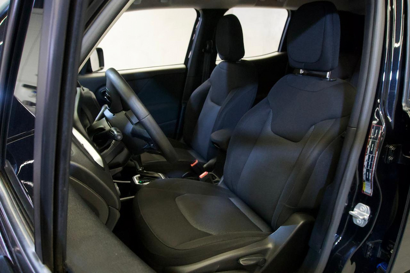 Foto do veículo JEEP RENEGADE  SPORT AT 2021 56.004 KM 81.900,00