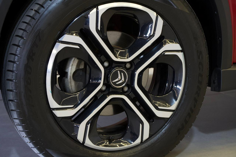 Foto do veículo CITROËN AIRCROSS C3  SHINE 1.0 FLEX TB 200 AUT. 2024 19.065 KM 102.900,00
