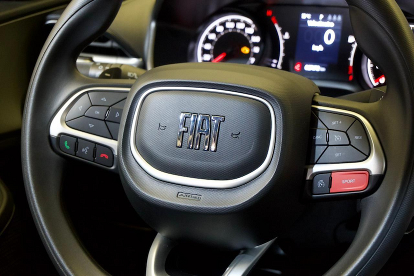 Foto do veículo FIAT FASTBACK  TURBO 200 2025 27.346 KM 112.900,00