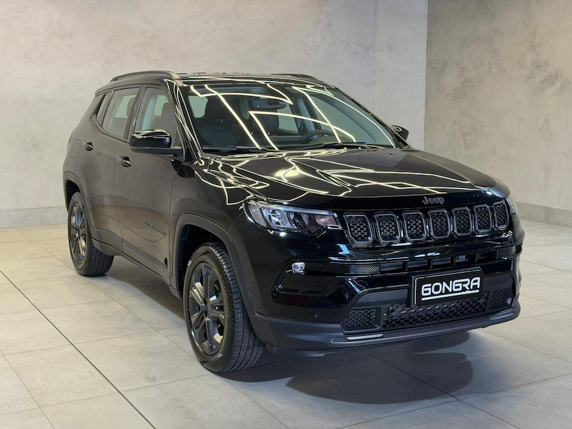 Foto do veículo JEEP COMPASS  LONG TF 2024 15.347 KM 139.900,00