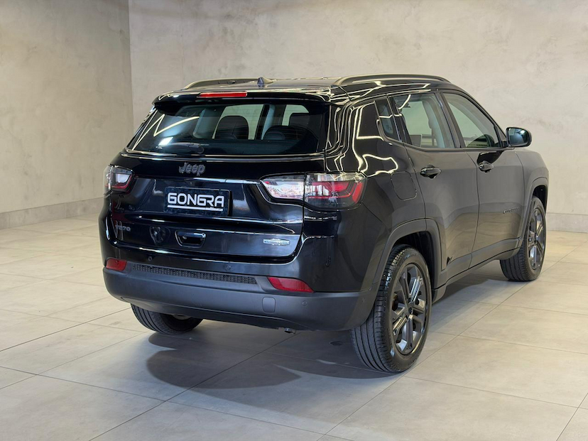 Foto do veículo JEEP COMPASS  LONG TF 2024 15.347 KM 139.900,00