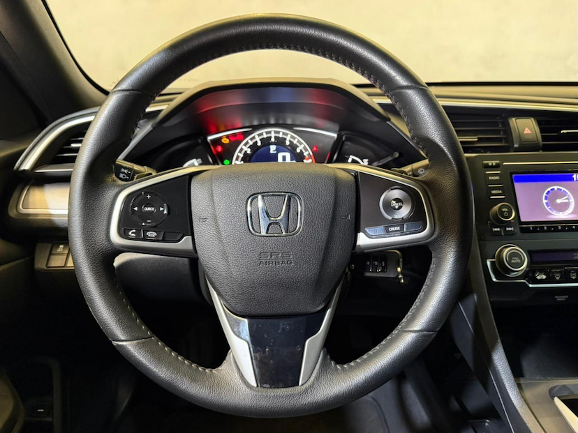 Foto do veículo HONDA CIVIC  SEDAN SPORT 2.0 FLEX 16V AUT.4P 2017 122.945 KM 101.900,00