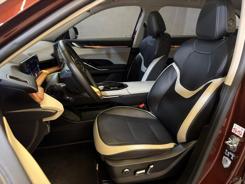 Foto do veículo GWM HAVAL H6  H6 PHEV19 2025 25.691 KM 195.900,00