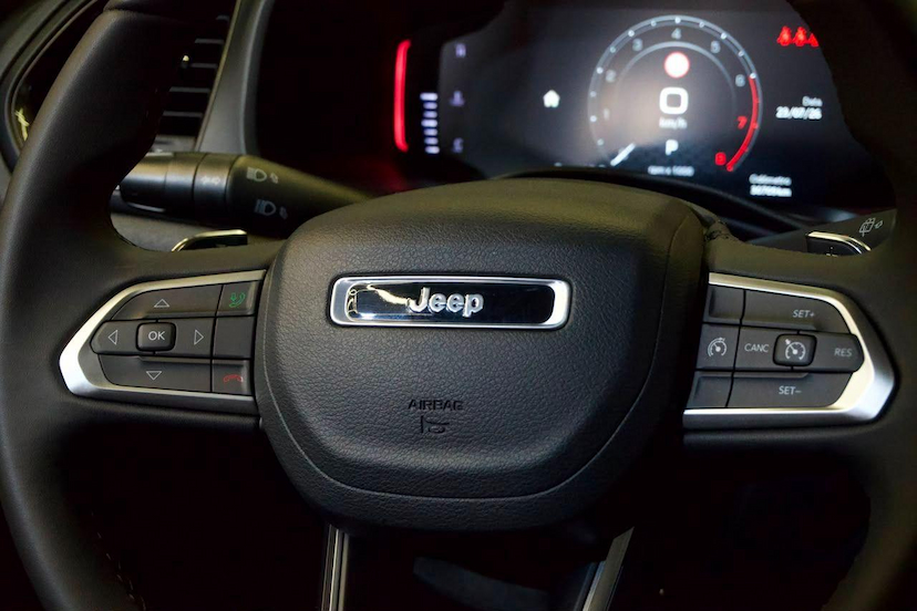 Foto do veículo JEEP RENEGADE  LONGITUDE T270 1.3 TB 4X2 FLEX AUT 2024 30.687 KM 106.900,00