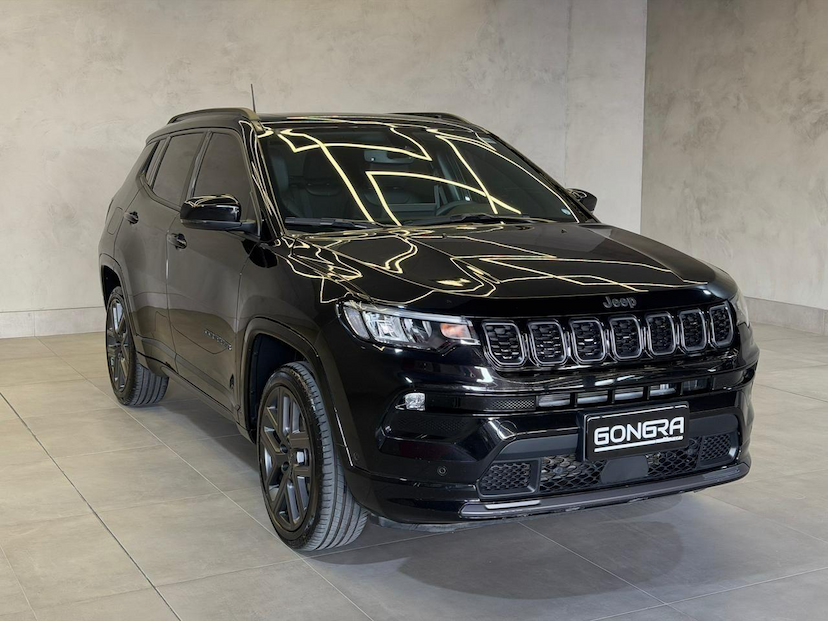 Foto do veículo JEEP COMPASS  SERIE S T 2025 25.194 KM 172.900,00