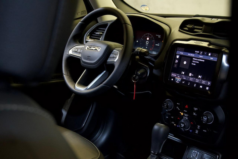 Foto do veículo JEEP RENEGADE  LGTD T270 2025 18.714 KM 124.900,00