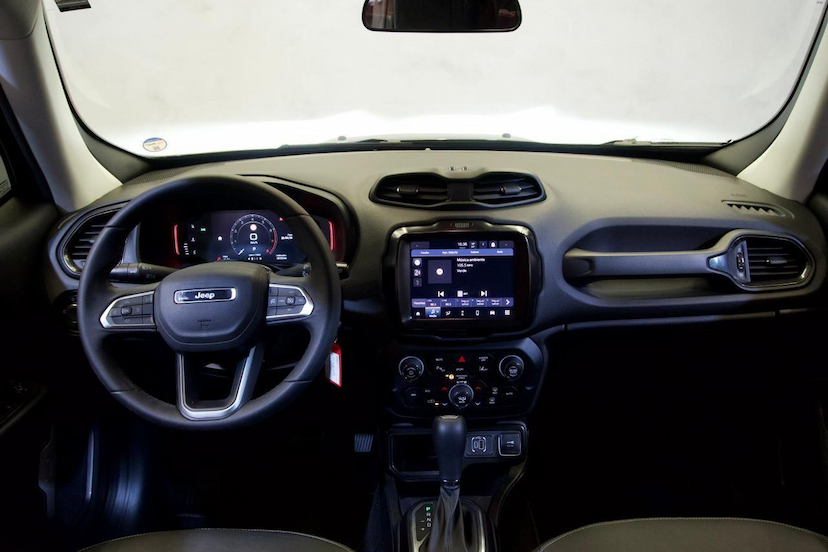 Foto do veículo JEEP RENEGADE  LGTD T270 2025 18.714 KM 124.900,00