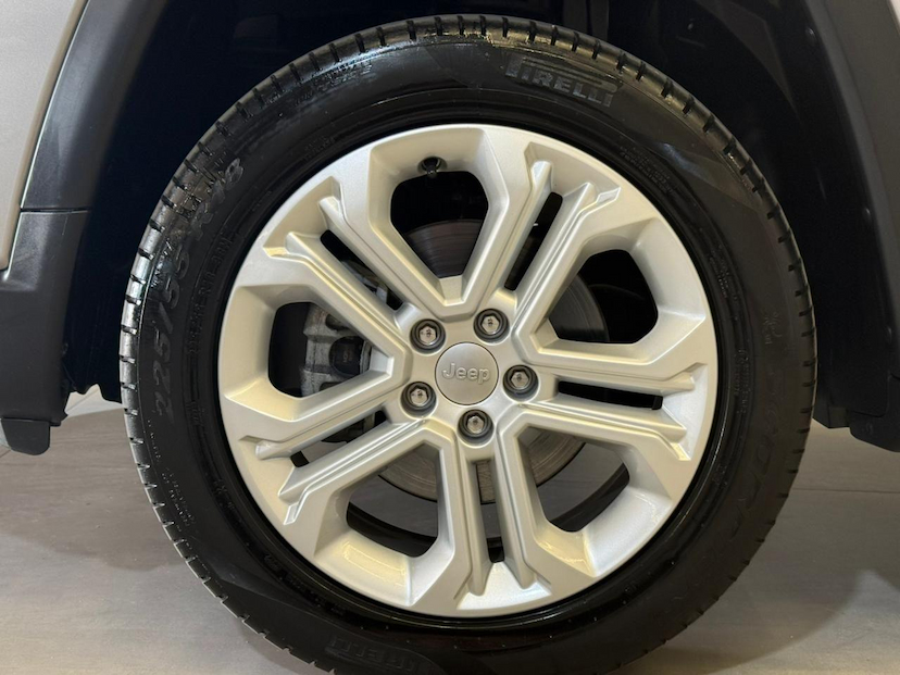 Foto do veículo JEEP COMPASS  LONG TF 2022 34.124 KM 126.900,00