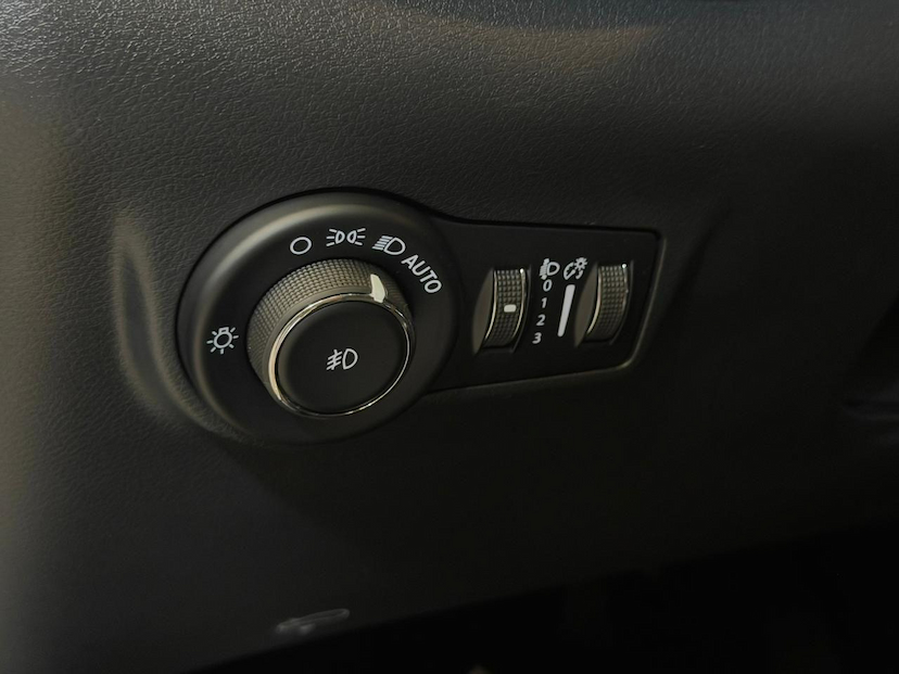 Foto do veículo JEEP COMMANDER  LONGITUDE T270 1.3 TB FLEX AUT 2026 5.800 KM 189.900,00