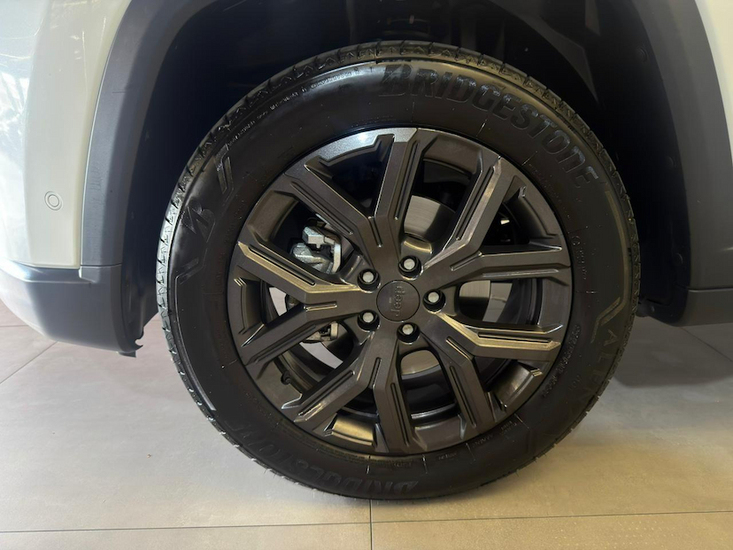 Foto do veículo JEEP COMMANDER  LONGITUDE T270 1.3 TB FLEX AUT 2026 5.800 KM 189.900,00