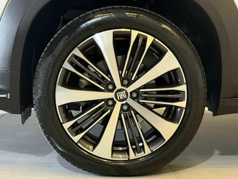 Foto do veículo FIAT FASTBACK  AUDACE TURBO 200 FLEX AT 4P 2023 38.817 KM 106.900,00