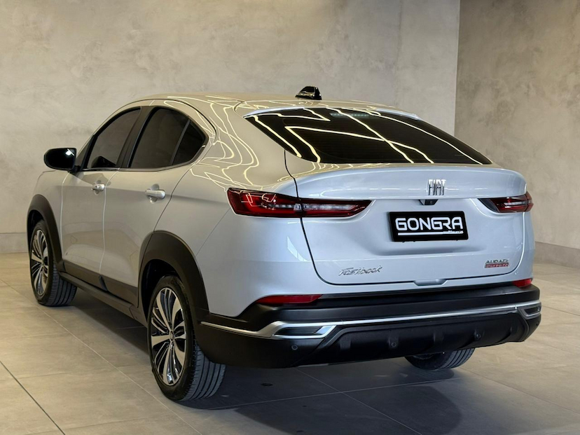 Foto do veículo FIAT FASTBACK  AUDACE TURBO 200 FLEX AT 4P 2023 38.817 KM 106.900,00
