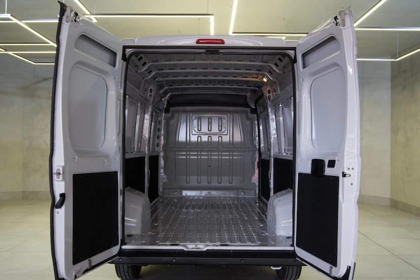 Foto do veículo FIAT DUCATO  MAXICARGO 2024 33.050 KM 214.900,00