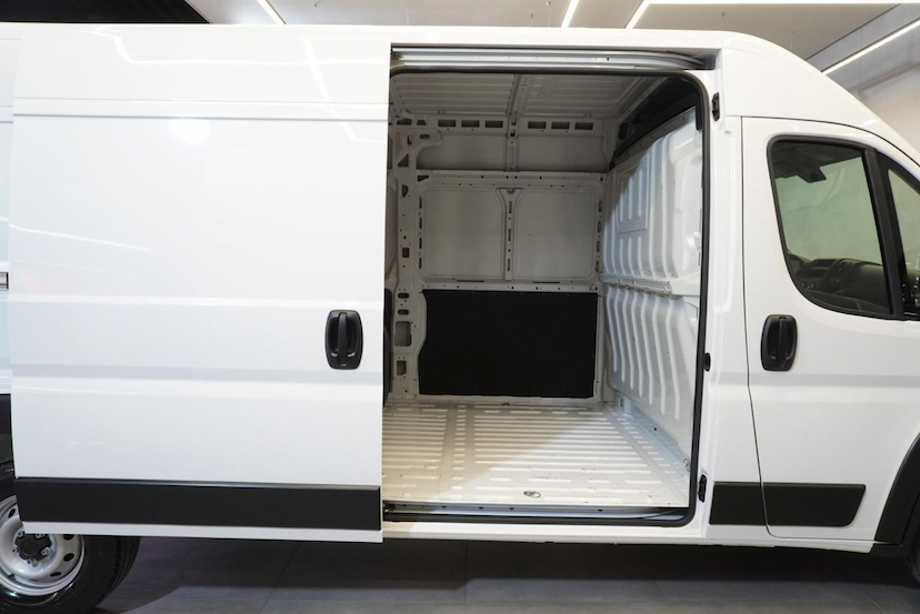 Foto do veículo FIAT DUCATO  MAXICARGO 2024 33.050 KM 214.900,00