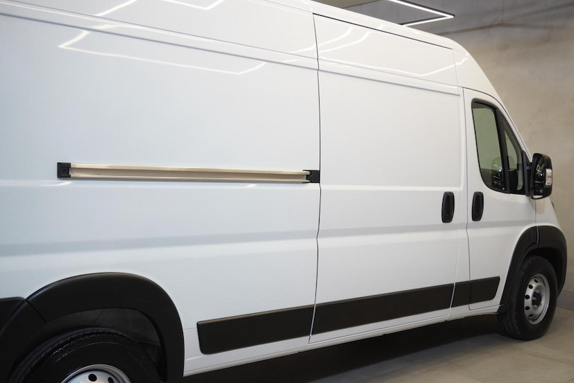 Foto do veículo FIAT DUCATO  MAXICARGO 2024 33.050 KM 214.900,00