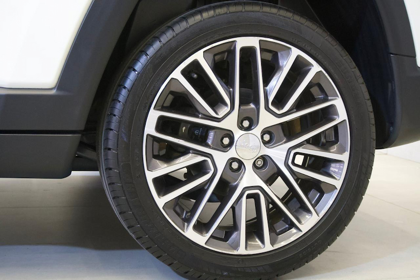 Foto do veículo JEEP COMPASS  LIMITED T270 1.3 TB 4X2 FLEX AUT 2022 53.783 KM 129.900,00
