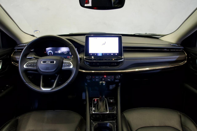 Foto do veículo JEEP COMPASS  LIMITED T270 1.3 TB 4X2 FLEX AUT 2022 53.783 KM 129.900,00