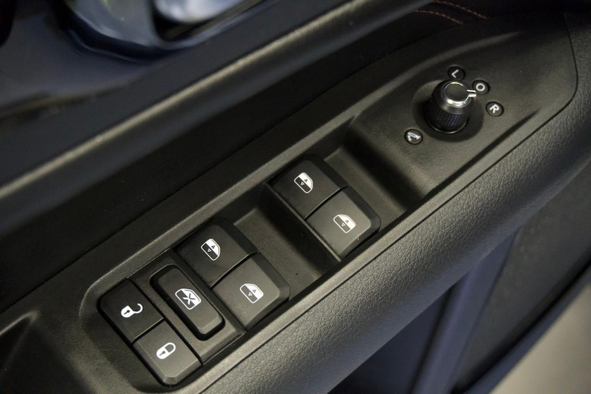 Foto do veículo JEEP COMPASS  LIMITED T270 1.3 TB 4X2 FLEX AUT 2022 53.783 KM 129.900,00