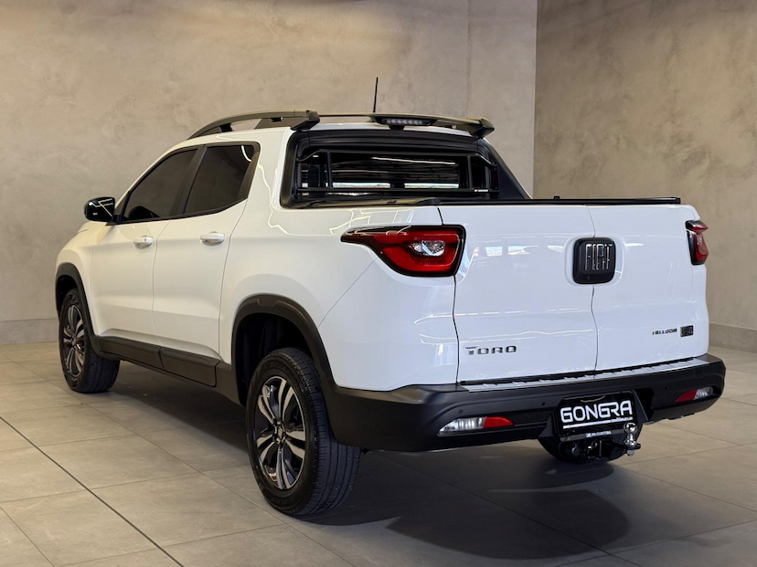 Foto do veículo FIAT TORO  FREED T270 AT6 2024 25.300 KM 128.900,00