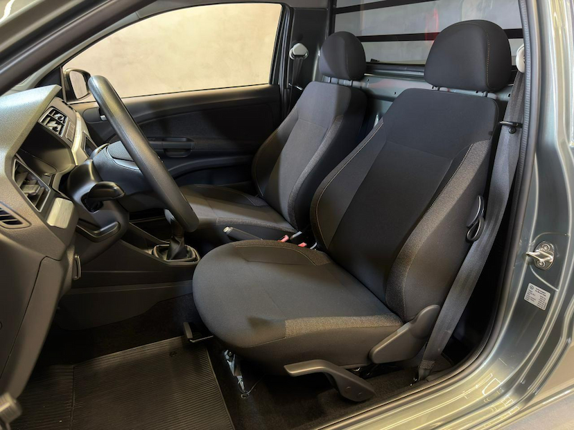 Foto do veículo VOLKSWAGEN SAVEIRO  CS TL MF 2025 20.700 KM 94.900,00