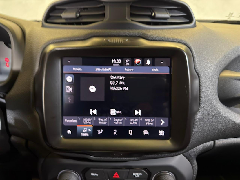 Foto do veículo JEEP RENEGADE  SAHARA 2025 19.989 KM 142.900,00