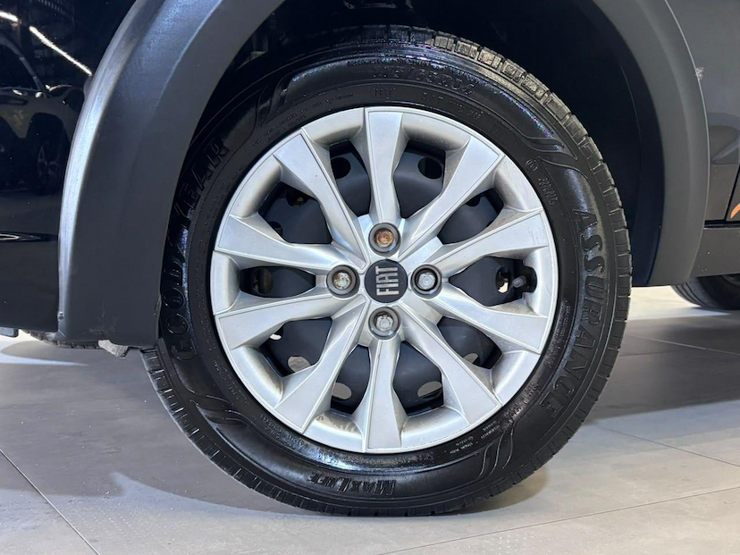 Foto do veículo FIAT MOBI  TREKKING 1.0MT 2025 21.308 KM 67.900,00