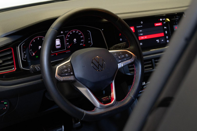 Foto do veículo VOLKSWAGEN POLO  GTS AD 2024 24.947 KM 129.900,00