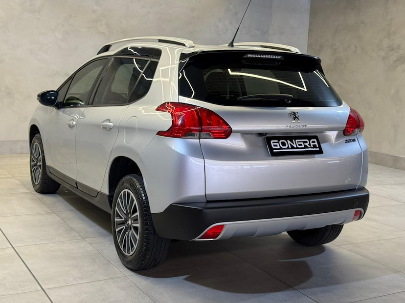 Foto do veículo PEUGEOT 2008  ALLURE EAT6 2019 126.868 KM 59.900,00