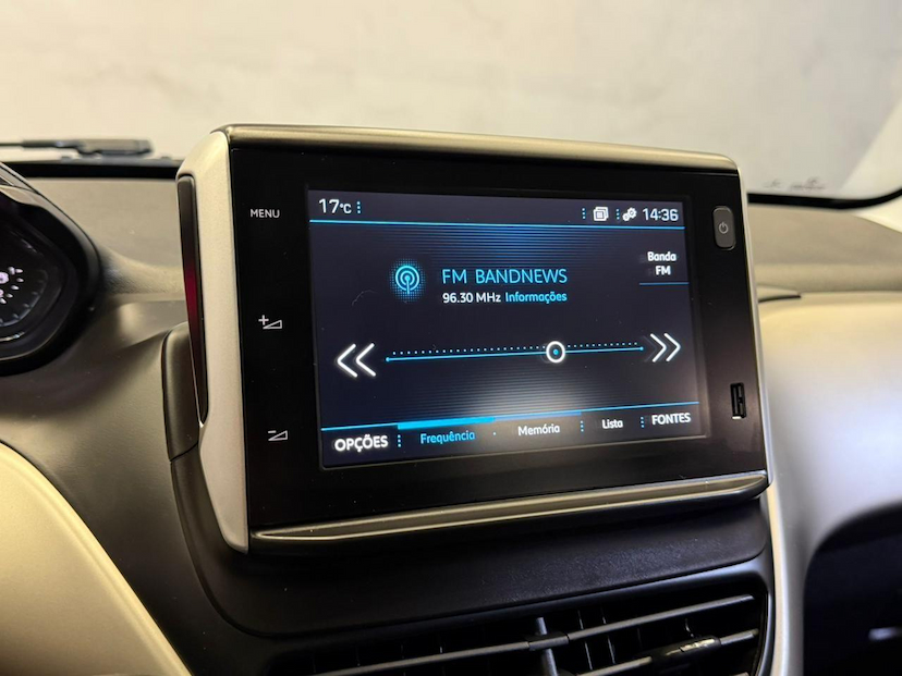 Foto do veículo PEUGEOT 2008  ALLURE EAT6 2019 126.868 KM 59.900,00