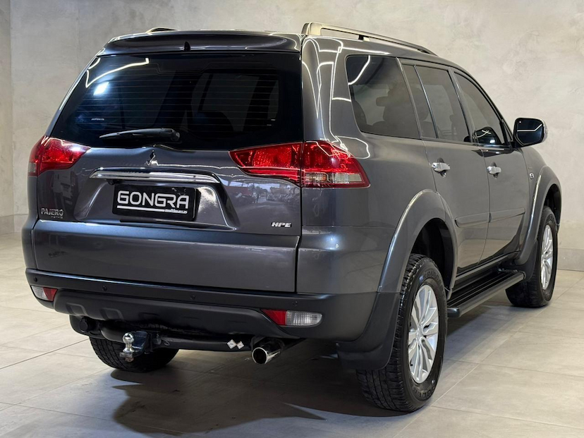 Foto do veículo MITSUBISHI PAJERO  3.5 HPE 7 LUGARES 4X4 V6 24V FLEX 4P AUT 2016 173.794 KM 114.900,00