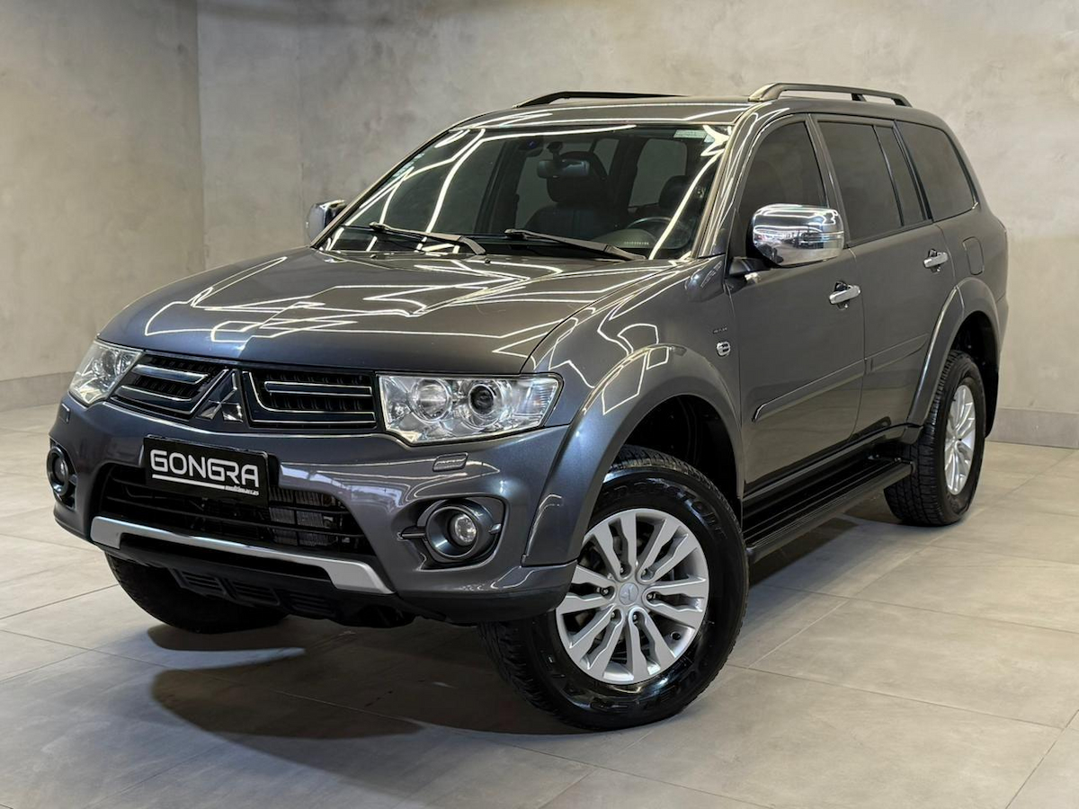 Foto do veículo MITSUBISHI PAJERO  3.5 HPE 7 LUGARES 4X4 V6 24V FLEX 4P AUT 2015/2016 173.794 KM R$ 119.900,00