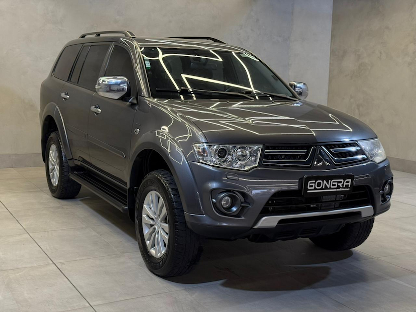 Foto do veículo MITSUBISHI PAJERO  3.5 HPE 7 LUGARES 4X4 V6 24V FLEX 4P AUT 2016 173.794 KM 114.900,00