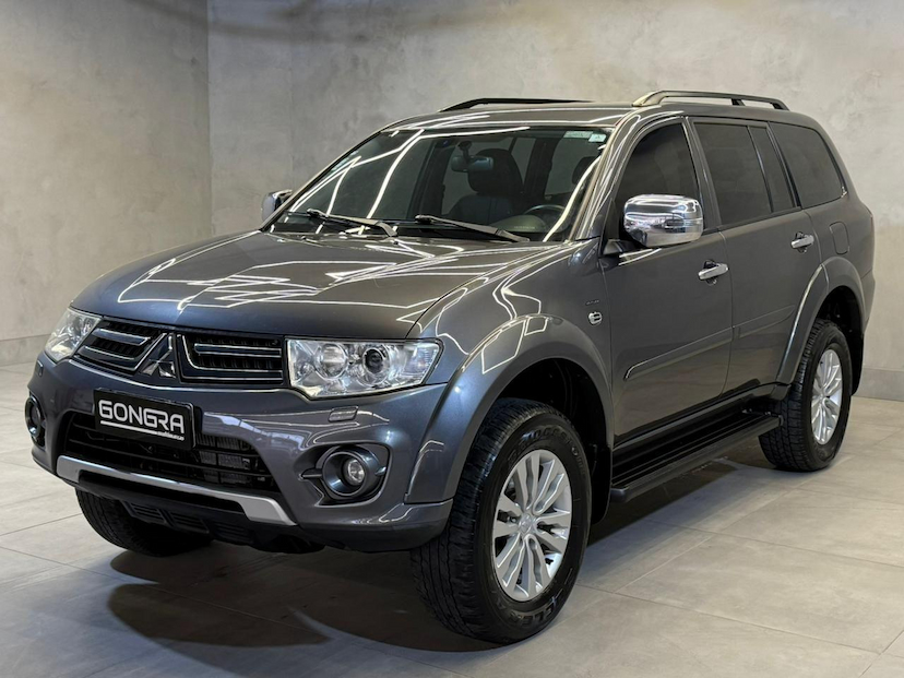Foto do veículo MITSUBISHI PAJERO  3.5 HPE 7 LUGARES 4X4 V6 24V FLEX 4P AUT 2016 173.794 KM 114.900,00