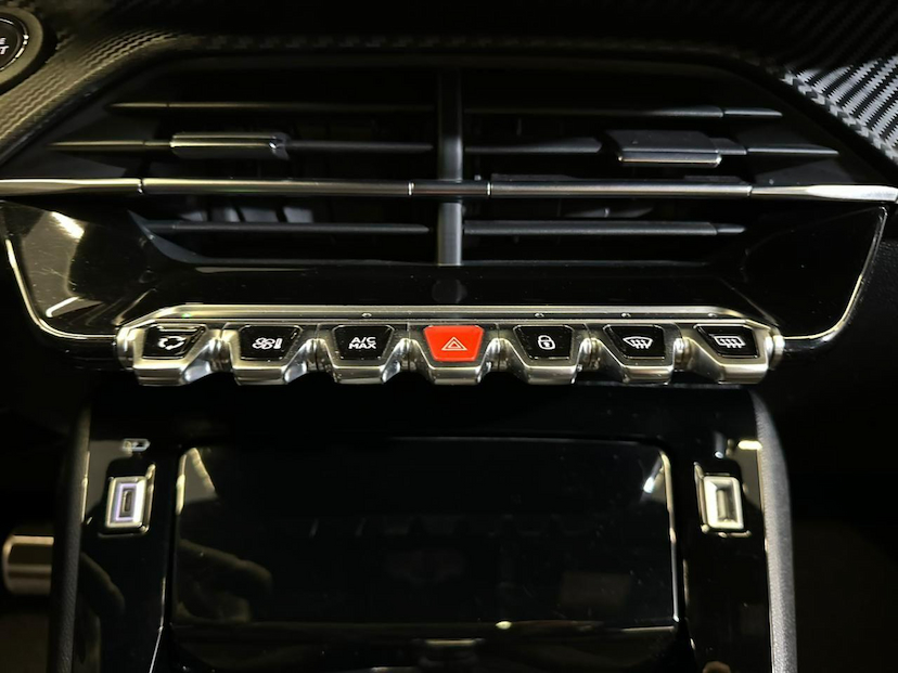 Foto do veículo PEUGEOT 208  GT 1.0 TURBO FLEX 5P AUT. 2025 6.323 KM 116.900,00