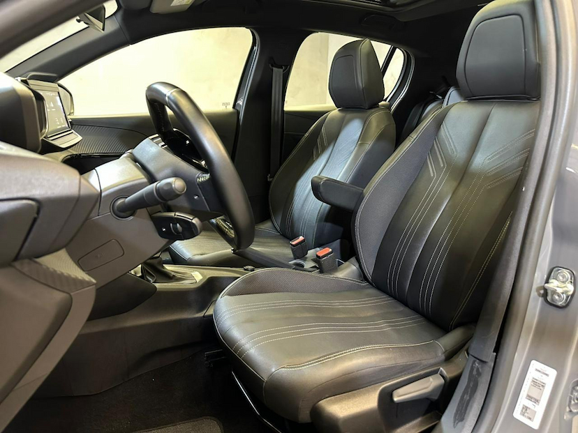 Foto do veículo PEUGEOT 208  GT 1.0 TURBO FLEX 5P AUT. 2025 6.323 KM 116.900,00