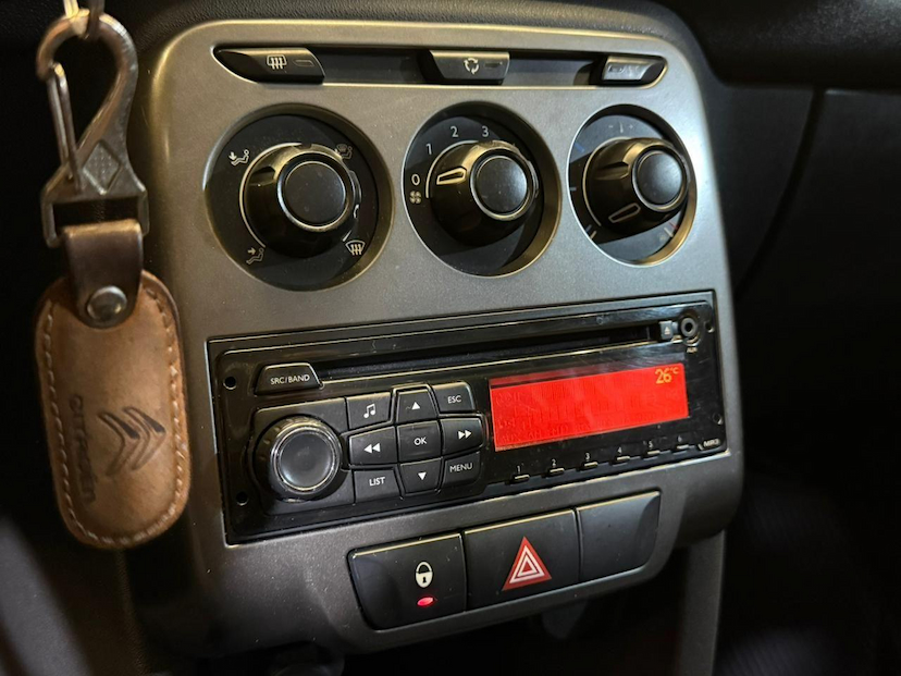 Foto do veículo CITROËN C3  AIRCROSS TENDANCE 2015 87.643 KM 49.900,00