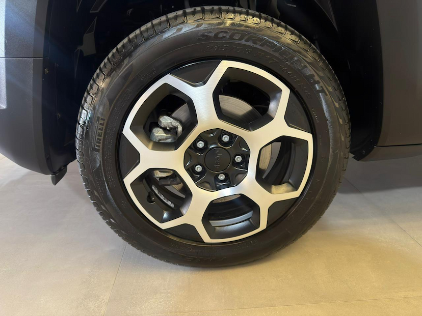 Foto do veículo JEEP RENEGADE  TRAILHAWK T270 1.3 TB FLEX AUT 2025 11.291 KM 131.900,00