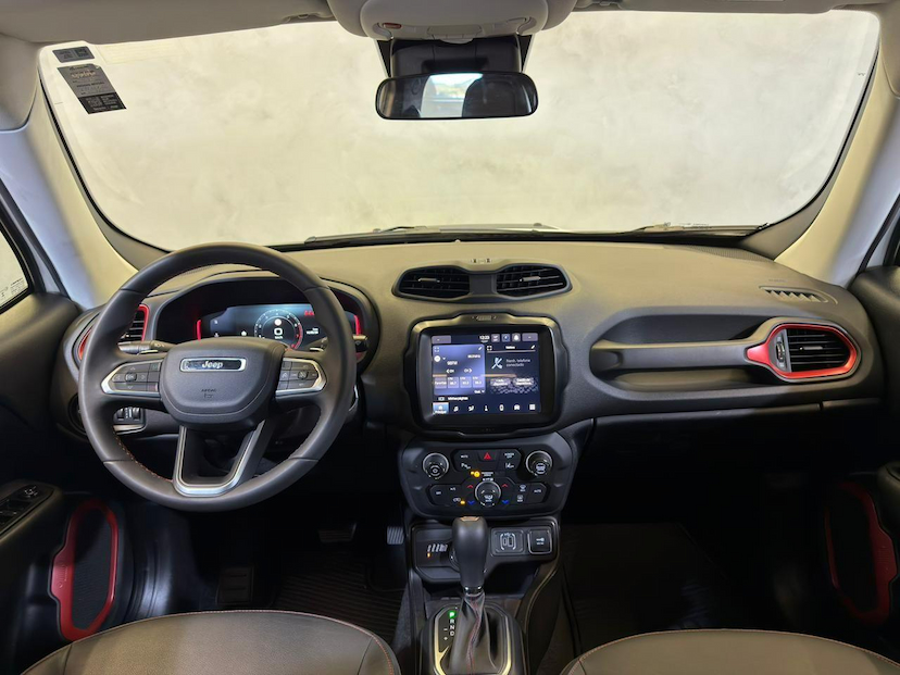 Foto do veículo JEEP RENEGADE  TRAILHAWK T270 1.3 TB FLEX AUT 2025 11.291 KM 131.900,00