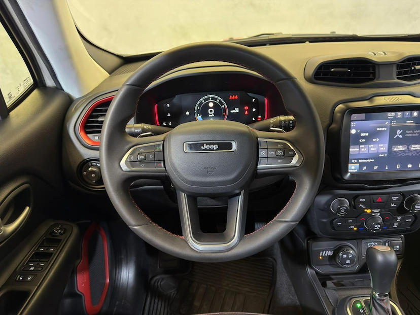 Foto do veículo JEEP RENEGADE  TRAILHAWK T270 1.3 TB FLEX AUT 2025 11.291 KM 131.900,00